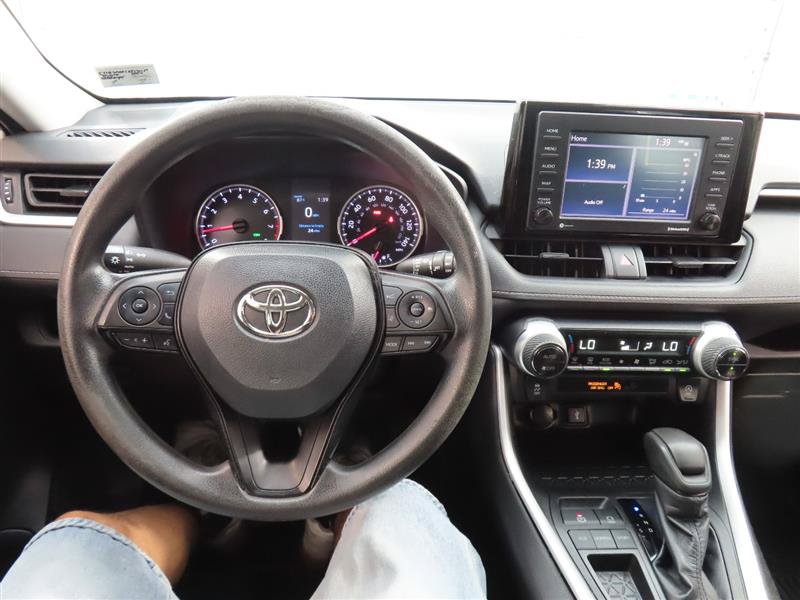 Used 2022 Toyota RAV4 XLE FWD image 17