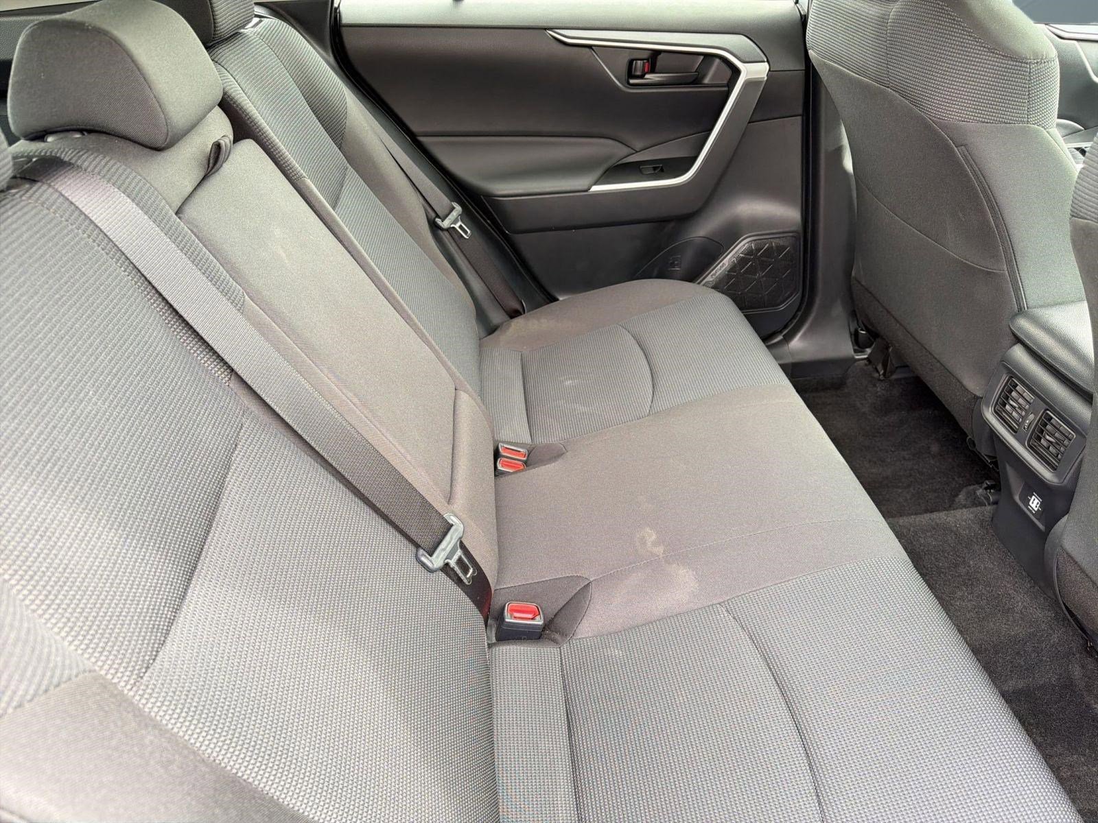 Used 2022 Toyota RAV4 LE image 26
