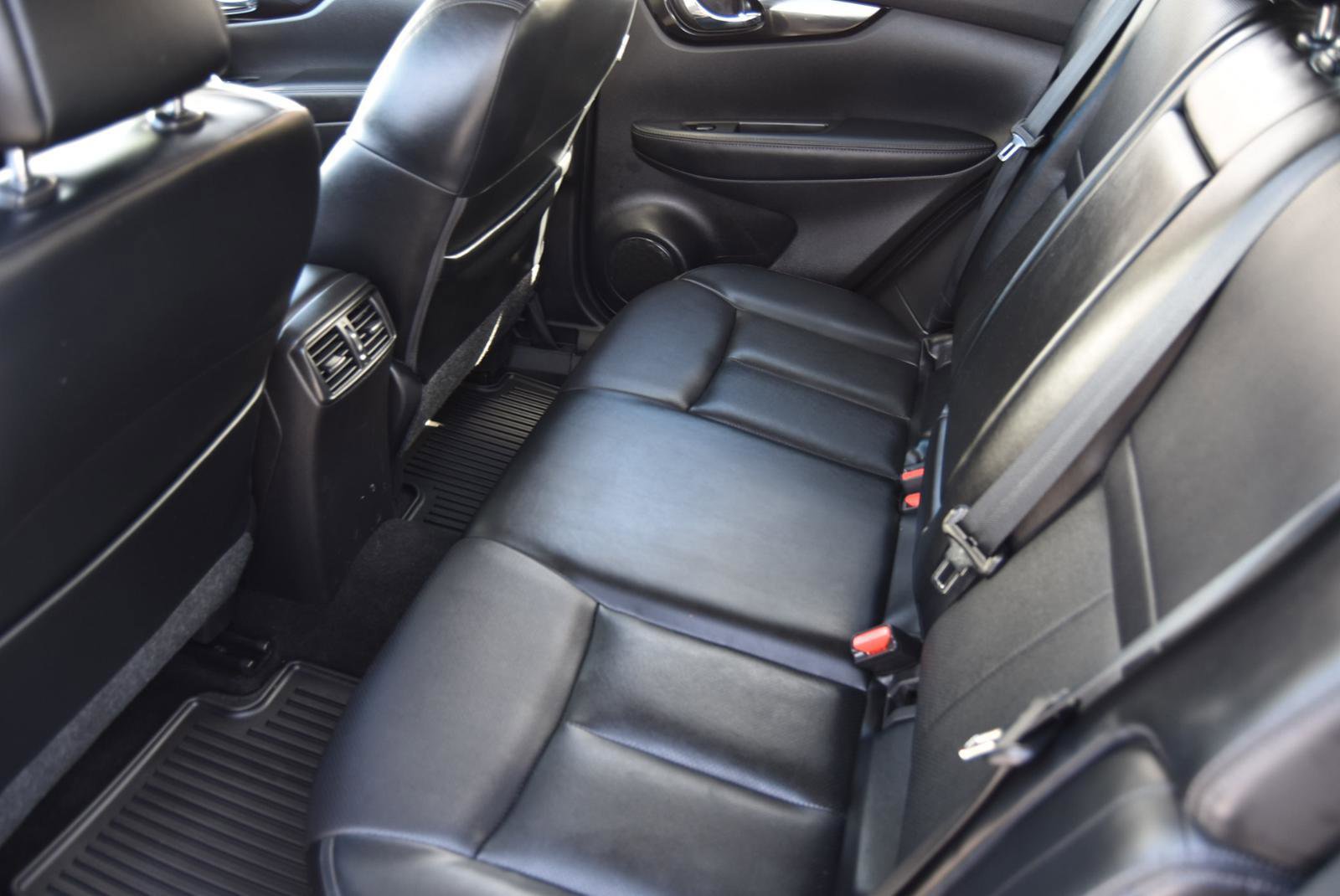 Used 2022 Nissan Rogue Sport SL image 10