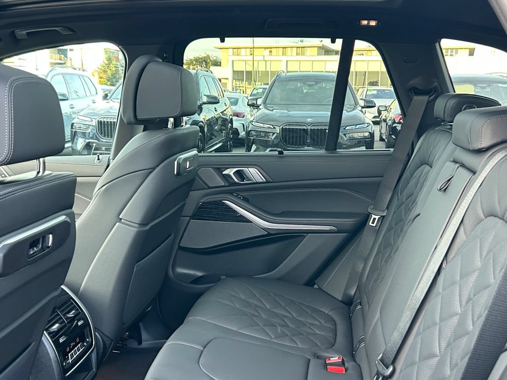 New 2026 BMW X5 xDrive50e w/ M Sport Package AWD/4WD image 30