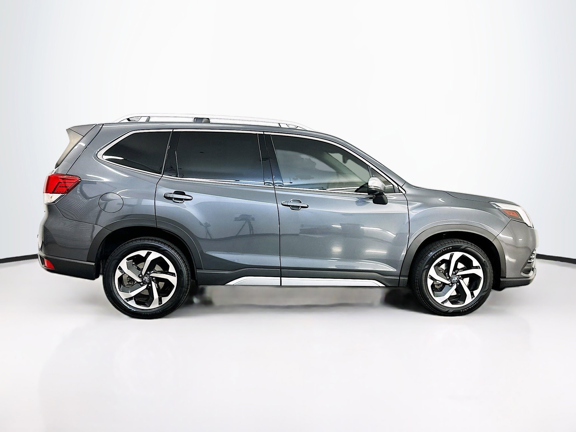 Used 2023 Subaru Forester Touring AWD/4WD image 10