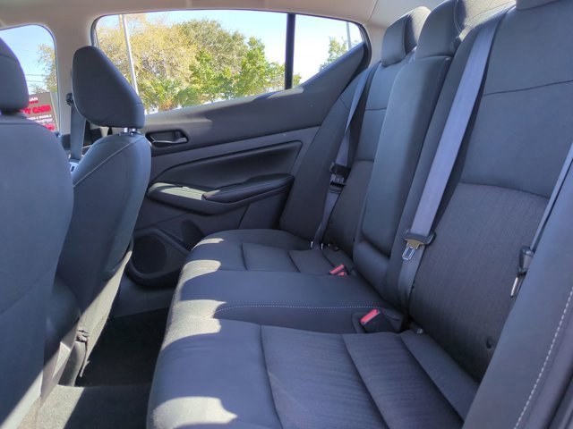 Used 2025 Nissan Altima 2.5 SV image 14