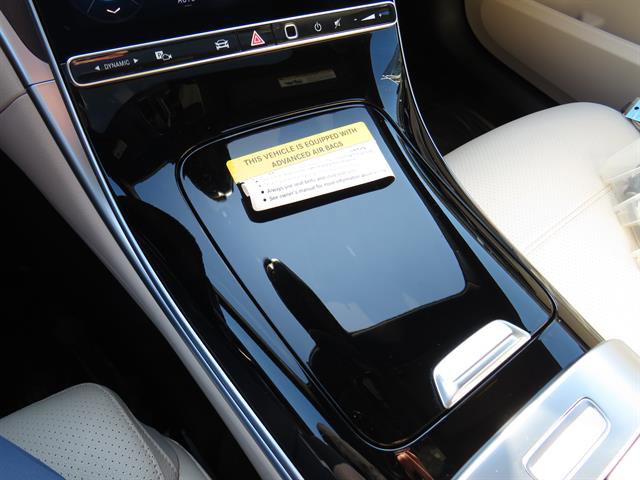 Used 2025 Mercedes-Benz C 300 4MATIC Sedan image 16