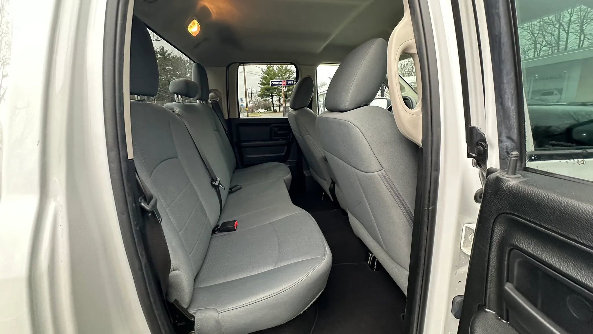 Used 2017 RAM 1500 Express image 28