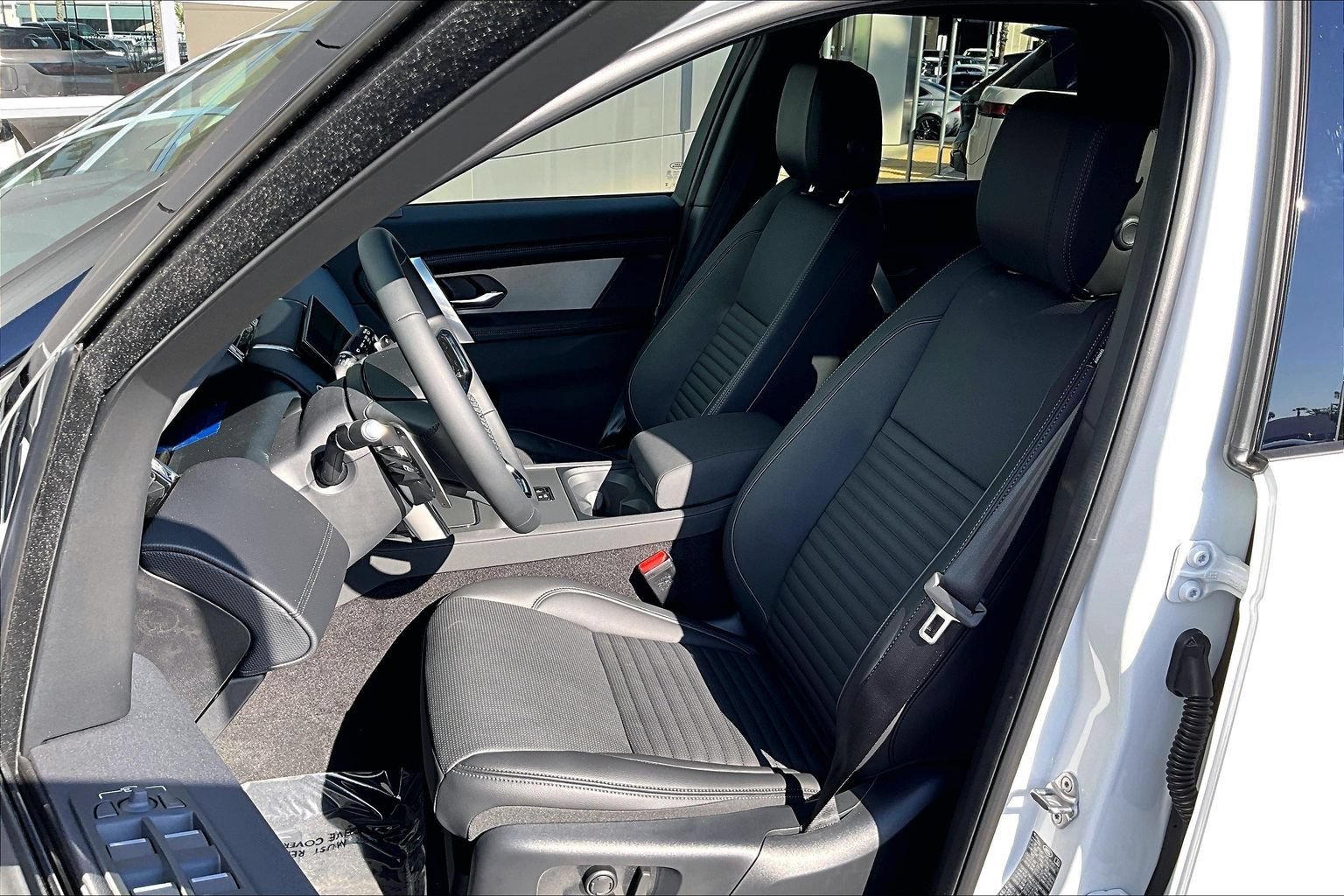 New 2026 Land Rover Discovery Sport Landmark AWD/4WD image 9