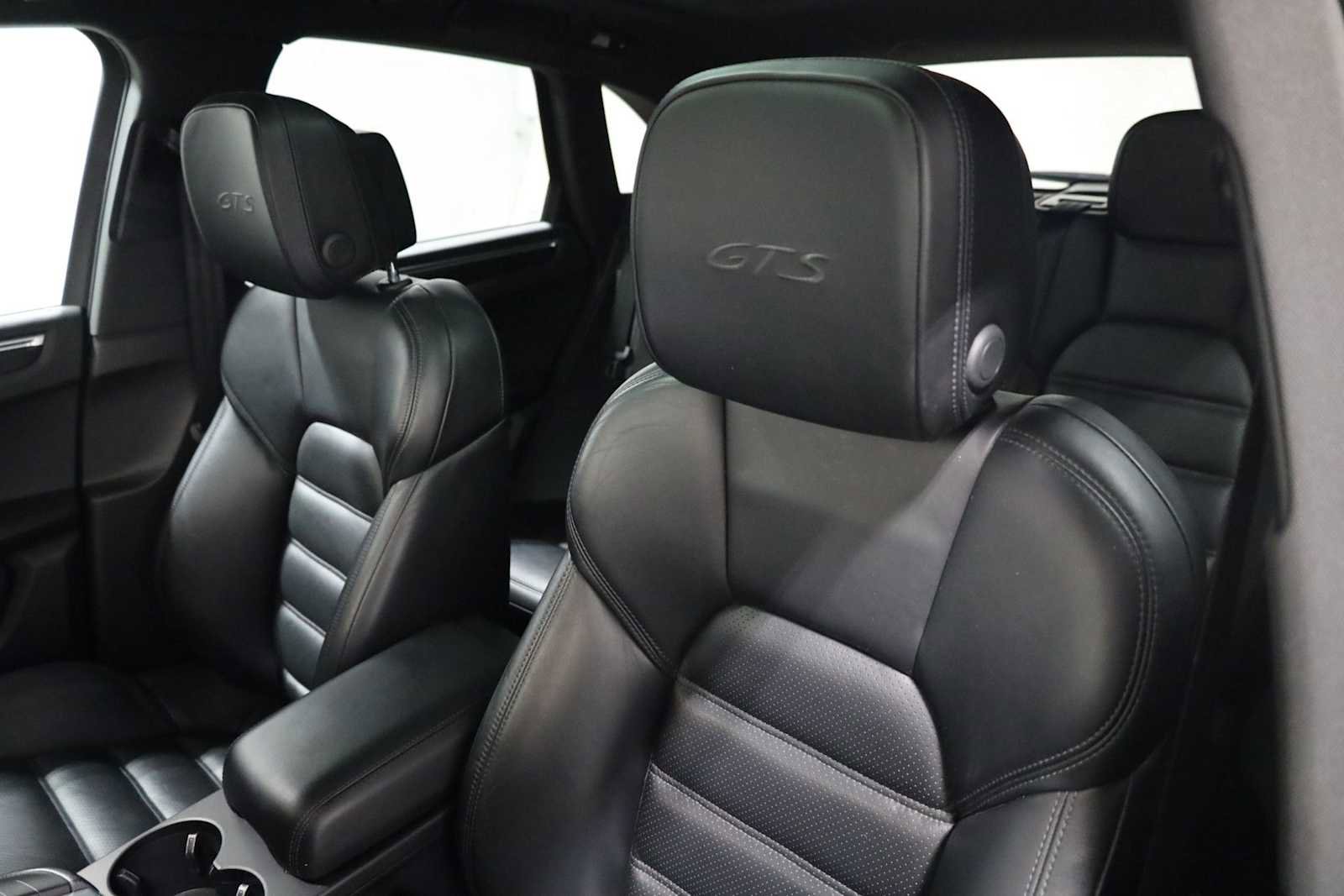 Used 2018 Porsche Macan GTS image 19