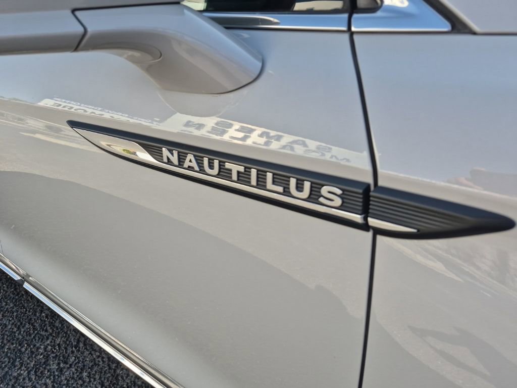 Certified 2023 Lincoln Nautilus FWD w/ Premium Package image 22