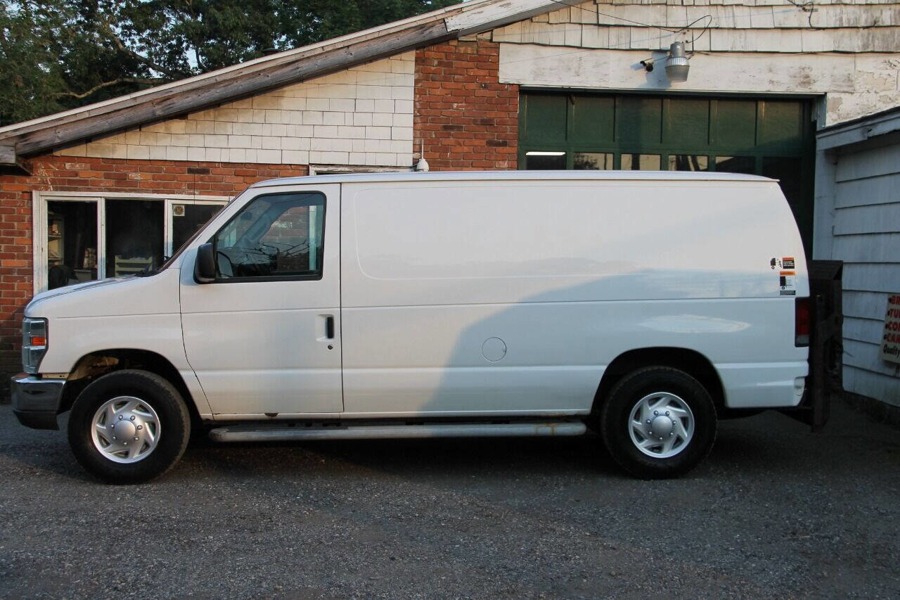 Used 2013 Ford E-250 and Econoline 250 E 250 3dr Cargo Van w/ PWR Group image 9