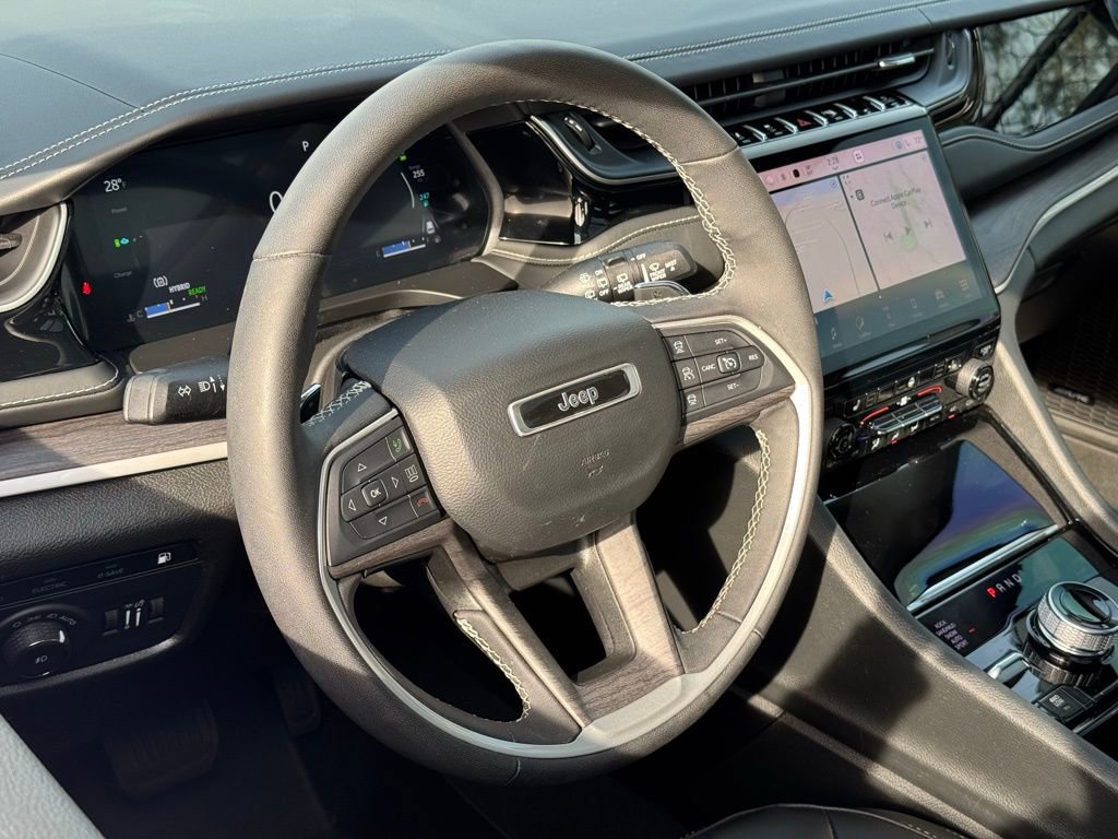 Used 2022 Jeep Grand Cherokee Limited 4xe image 21