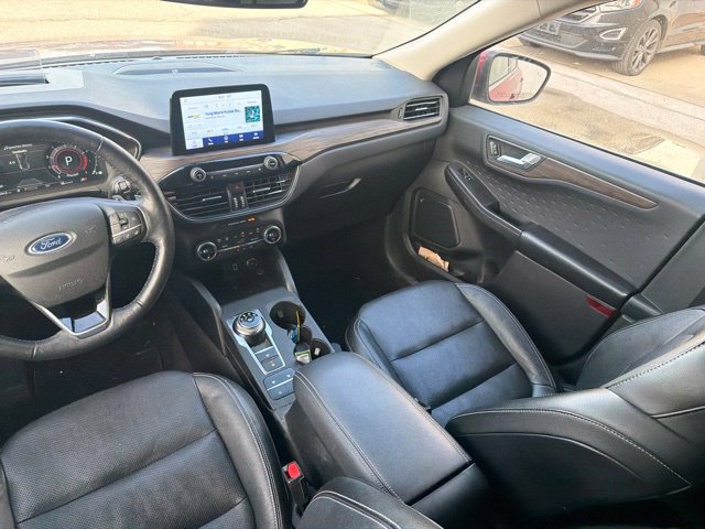 Used 2020 Ford Escape Titanium w/ Titanium Premium Package 2.0 AWD/4WD image 21