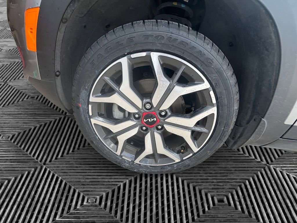 Used 2023 Kia Seltos SX image 14
