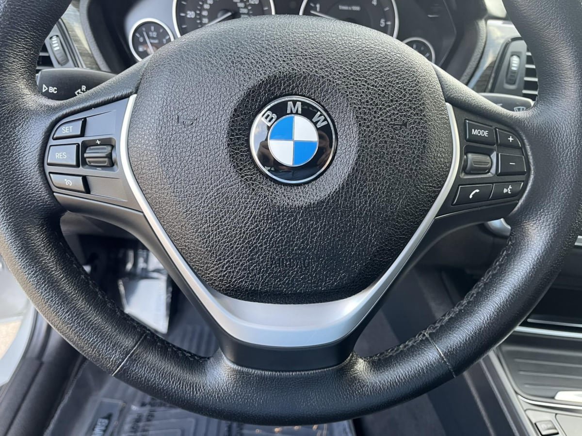 Used 2014 BMW 328d xDrive Sedan AWD/4WD image 16