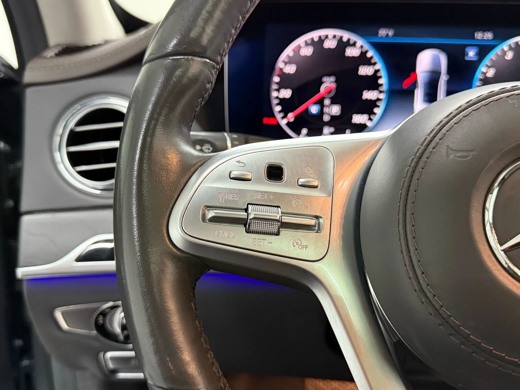 Used 2018 Mercedes-Benz S 560 4MATIC Sedan image 23