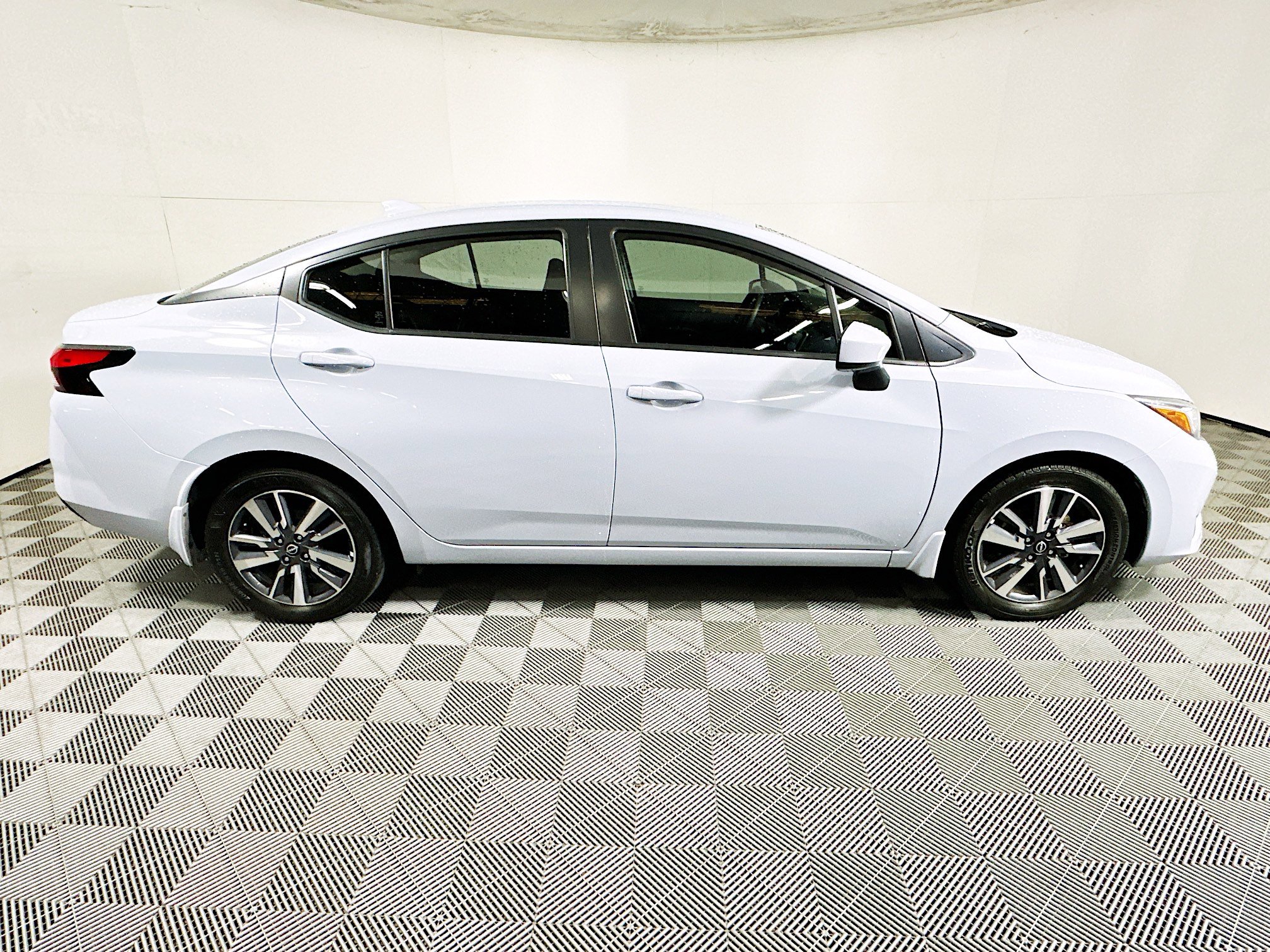 Used 2024 Nissan Versa SV w/ Trunk Package FWD image 2