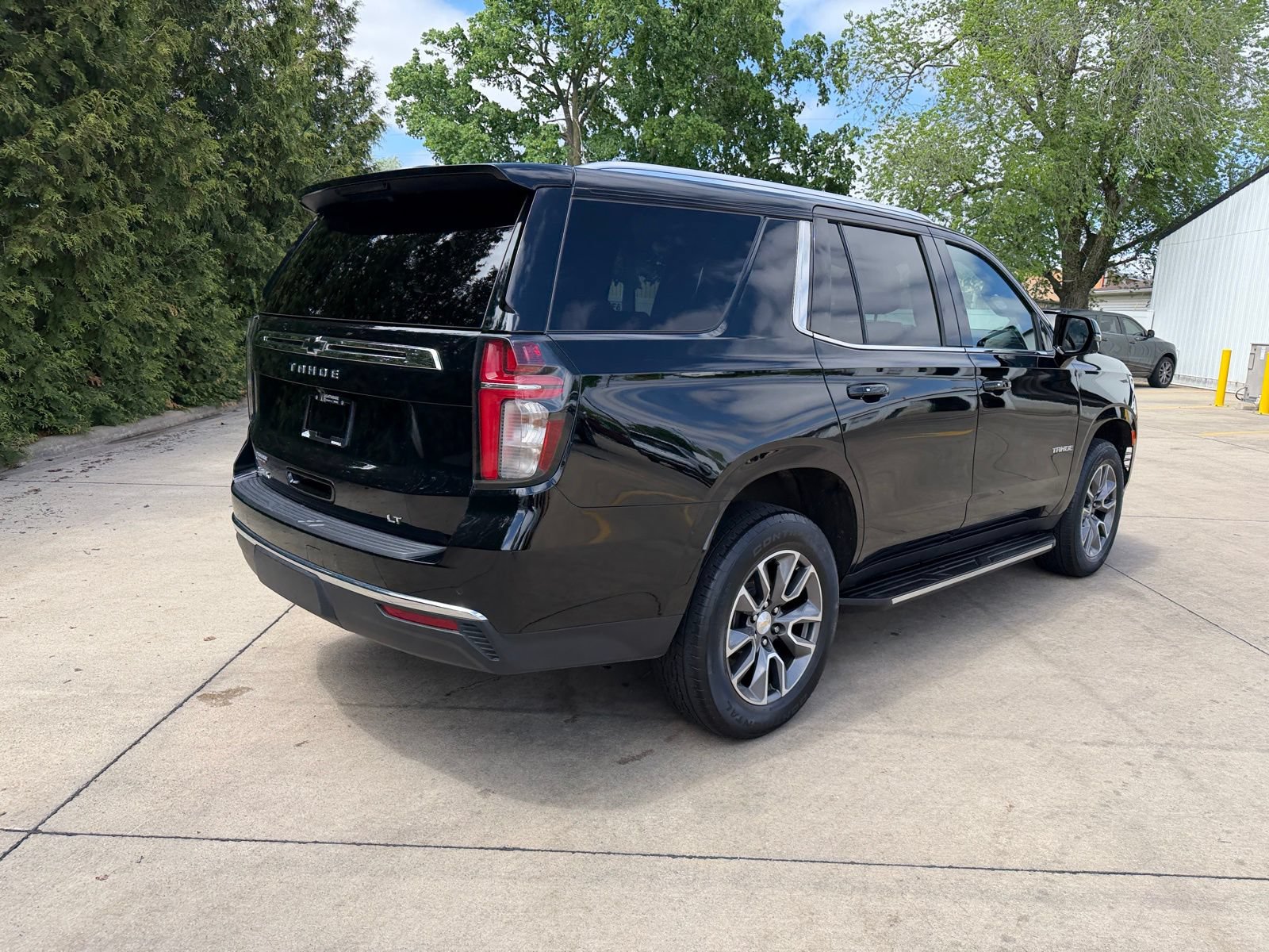 Used 2022 Chevrolet Tahoe LT w/ LT Signature Plus Package AWD/4WD image 11