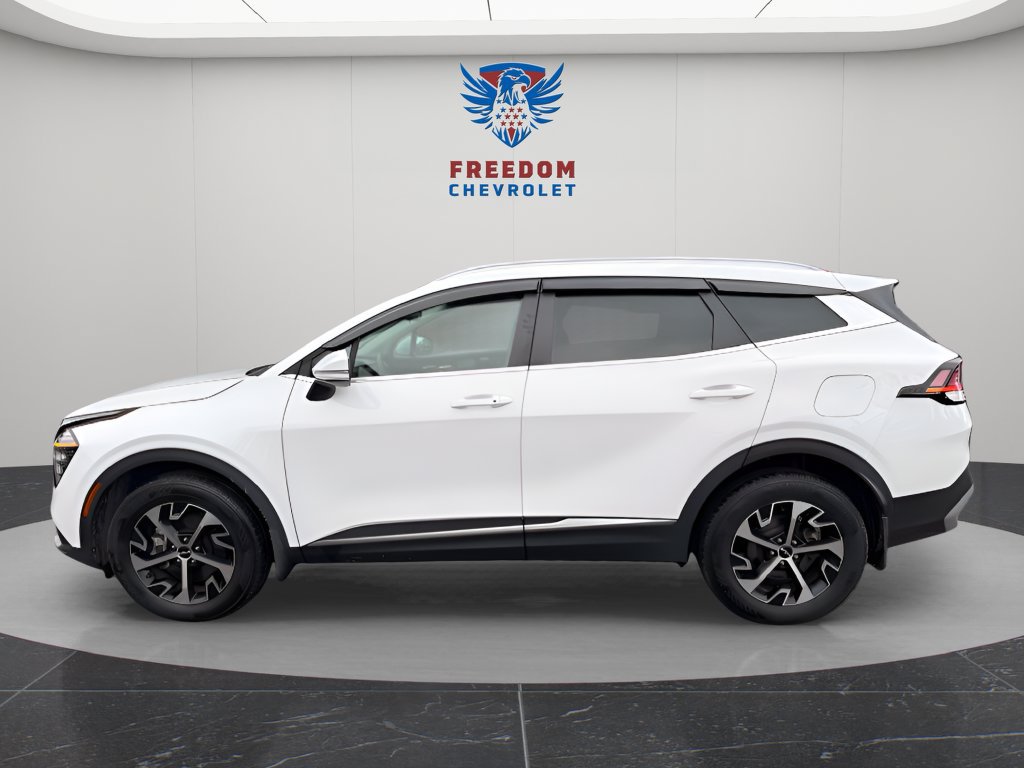 Used 2024 Kia Sportage EX AWD/4WD image 3