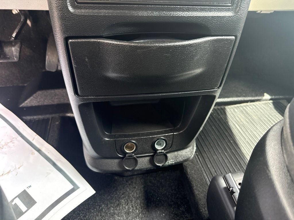 Used 2017 Dodge Grand Caravan SXT FWD image 22