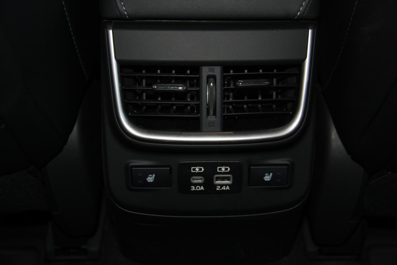Used 2025 Subaru Outback Touring XT AWD/4WD image 22