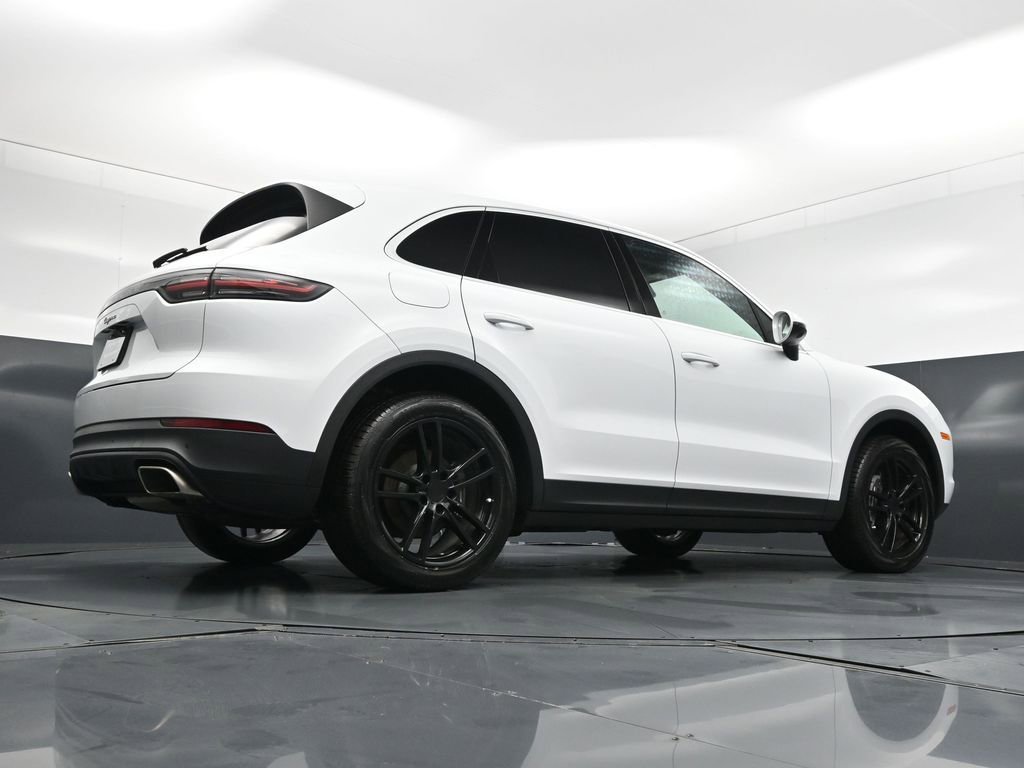 Certified 2023 Porsche Cayenne AWD/4WD image 27