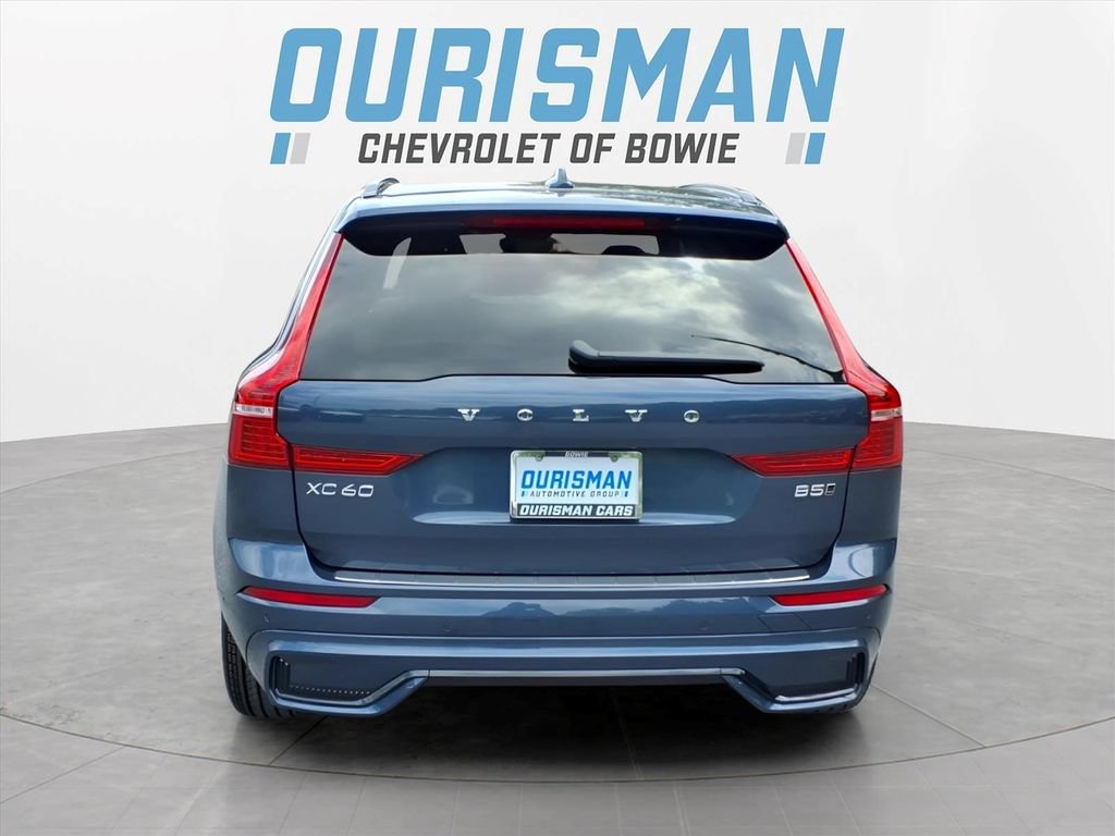 Used 2024 Volvo XC60 B5 Ultimate w/ Protection Package Premier AWD/4WD image 4