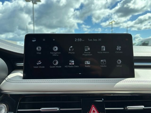 Used 2025 Genesis G70 2.5T image 15