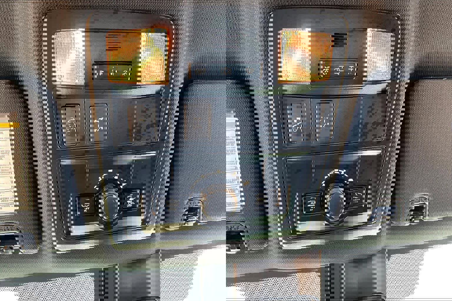 Used 2019 Toyota Tacoma TRD Off-Road image 32