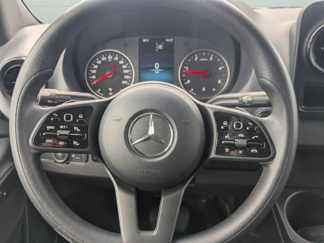 Used 2024 Mercedes-Benz Sprinter 2500 image 16