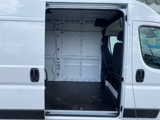 New 2026 RAM ProMaster 2500 w/ Convenience Group FWD image 20