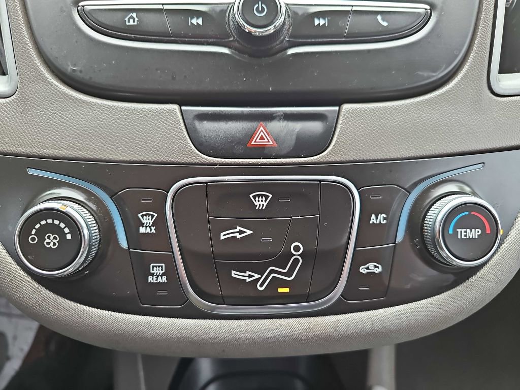 Used 2017 Chevrolet Malibu LS image 28