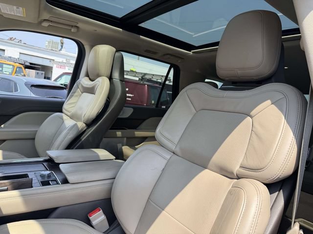 Certified 2022 Lincoln Navigator L Reserve AWD/4WD image 9