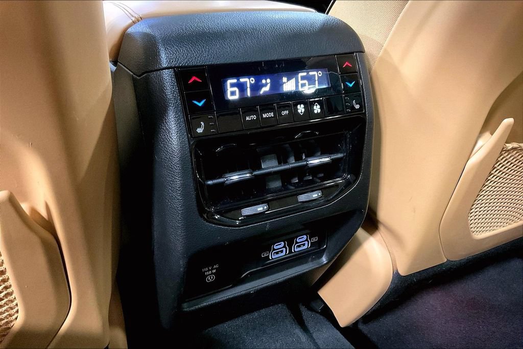 Used 2024 Jeep Grand Cherokee L Summit w/ Advanced Protech Group IV AWD/4WD image 10