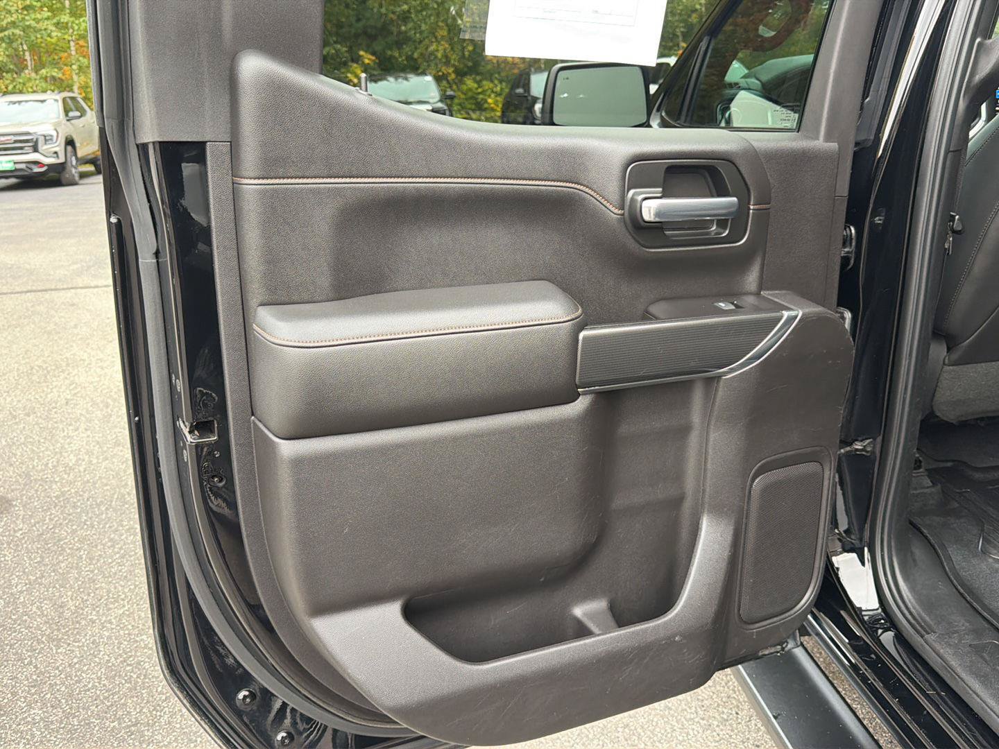 Certified 2019 GMC Sierra 1500 AT4 w/ Off Road Performance Package AWD/4WD image 12