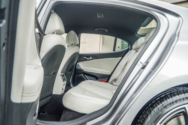 Used 2025 Genesis G70 2.5T AWD/4WD image 38