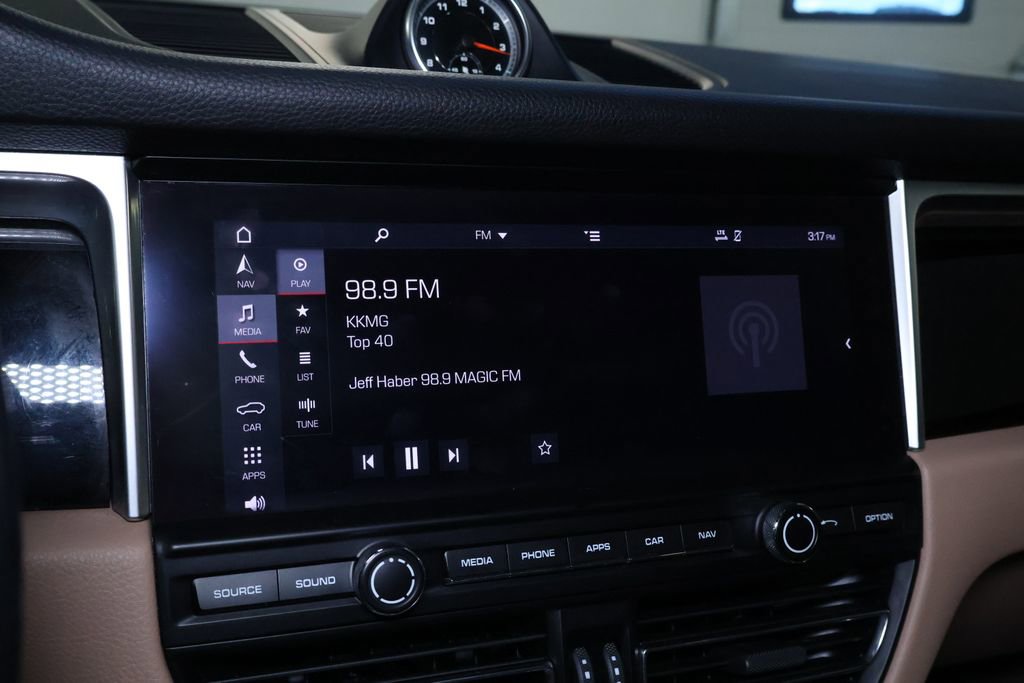 Used 2019 Porsche Macan AWD/4WD image 34