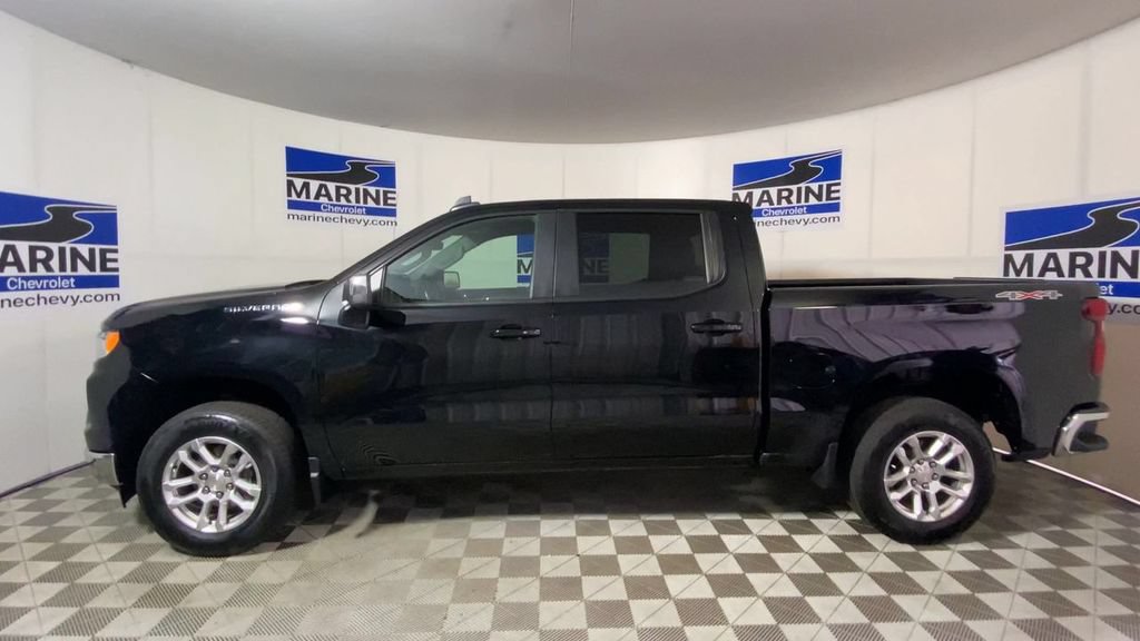 Used 2023 Chevrolet Silverado 1500 LT AWD/4WD image 7