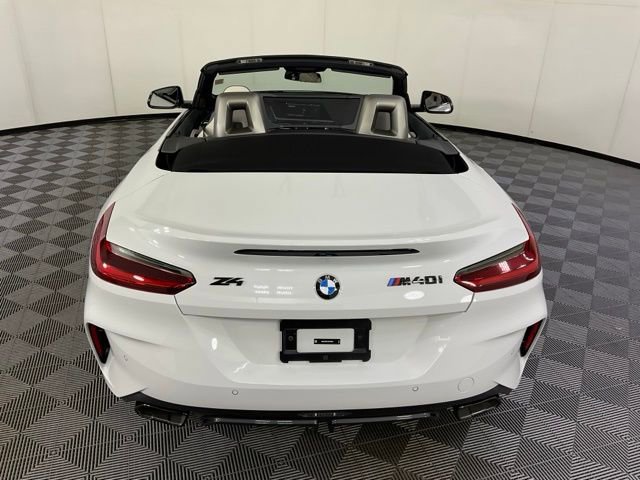 Certified 2026 BMW Z4 M40i w/ Premium Package image 43