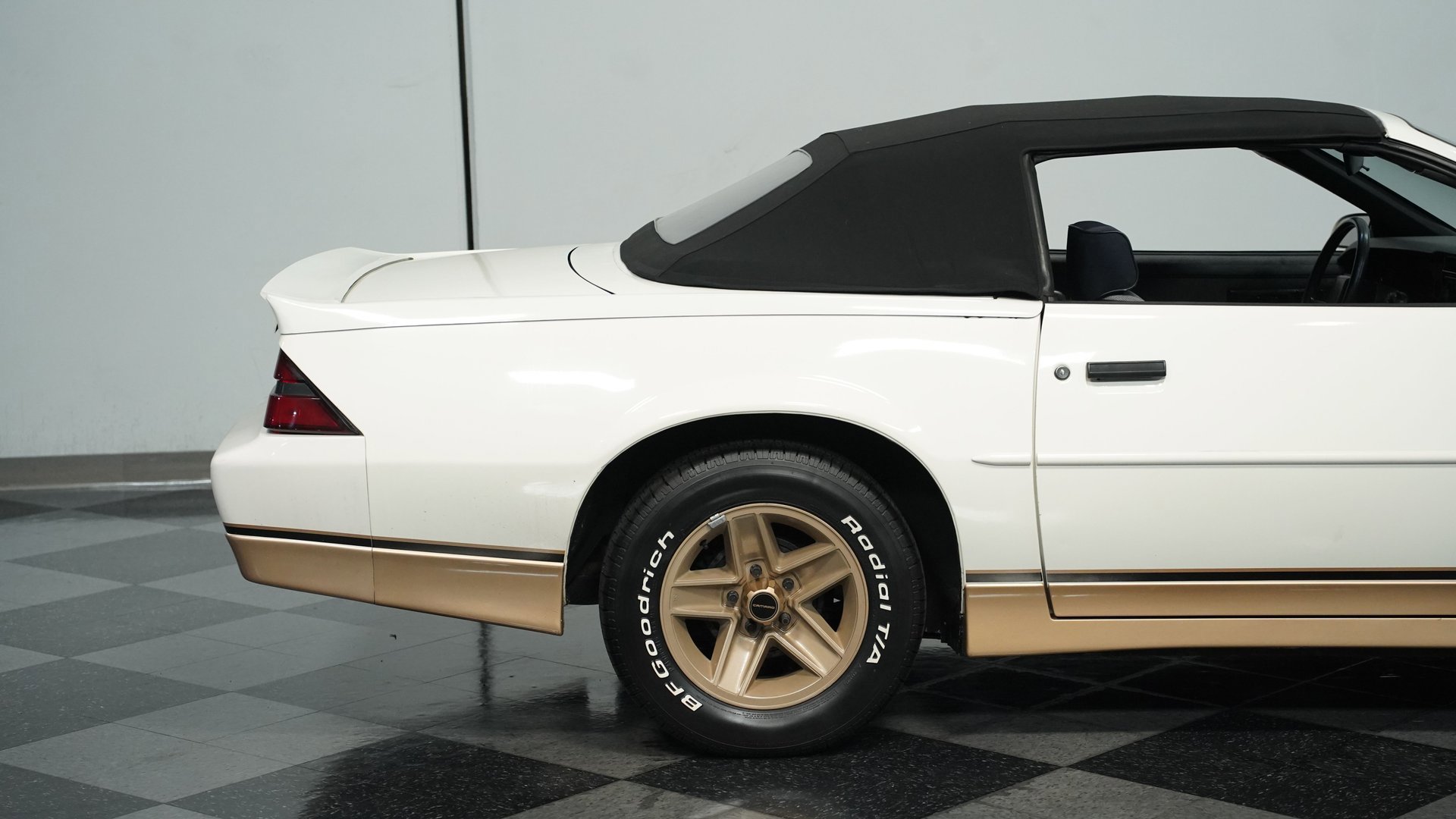 Used 1988 Chevrolet Camaro LT image 26
