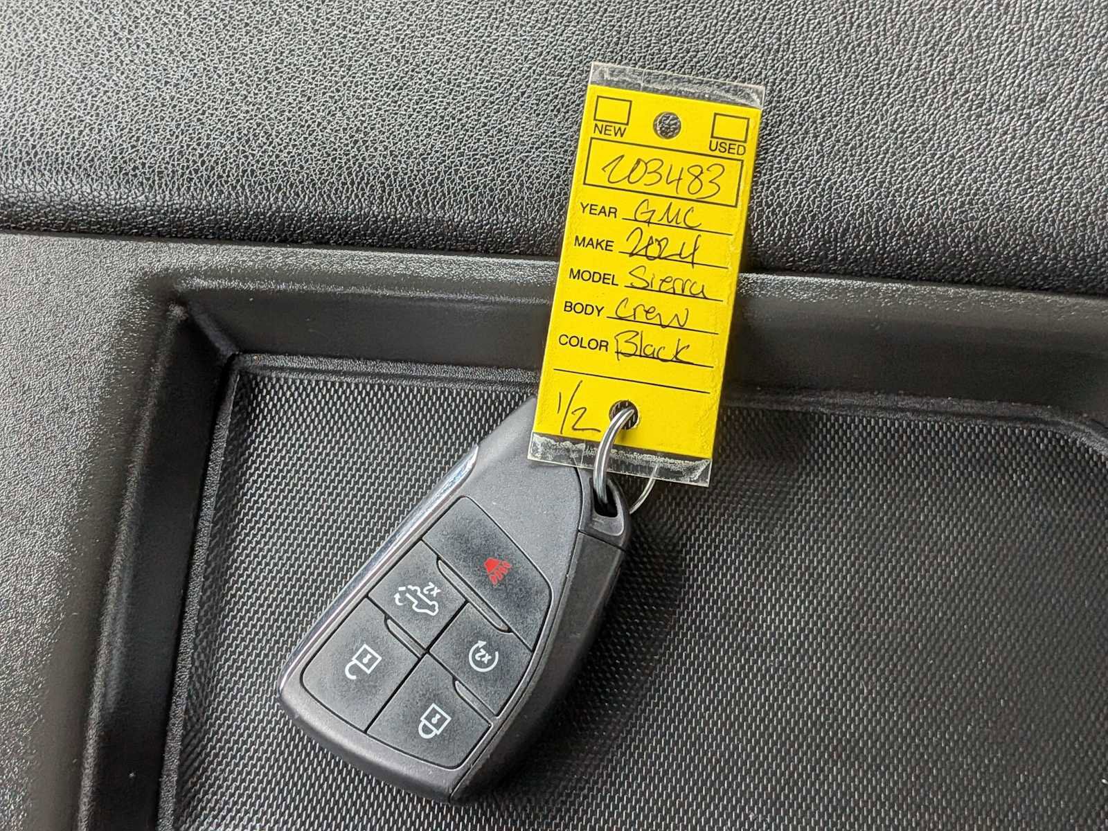 Used 2024 GMC Sierra 1500 Elevation w/ LPO, Elevation Black Package image 34