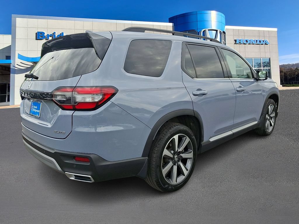 Used 2025 Honda Pilot Elite image 6