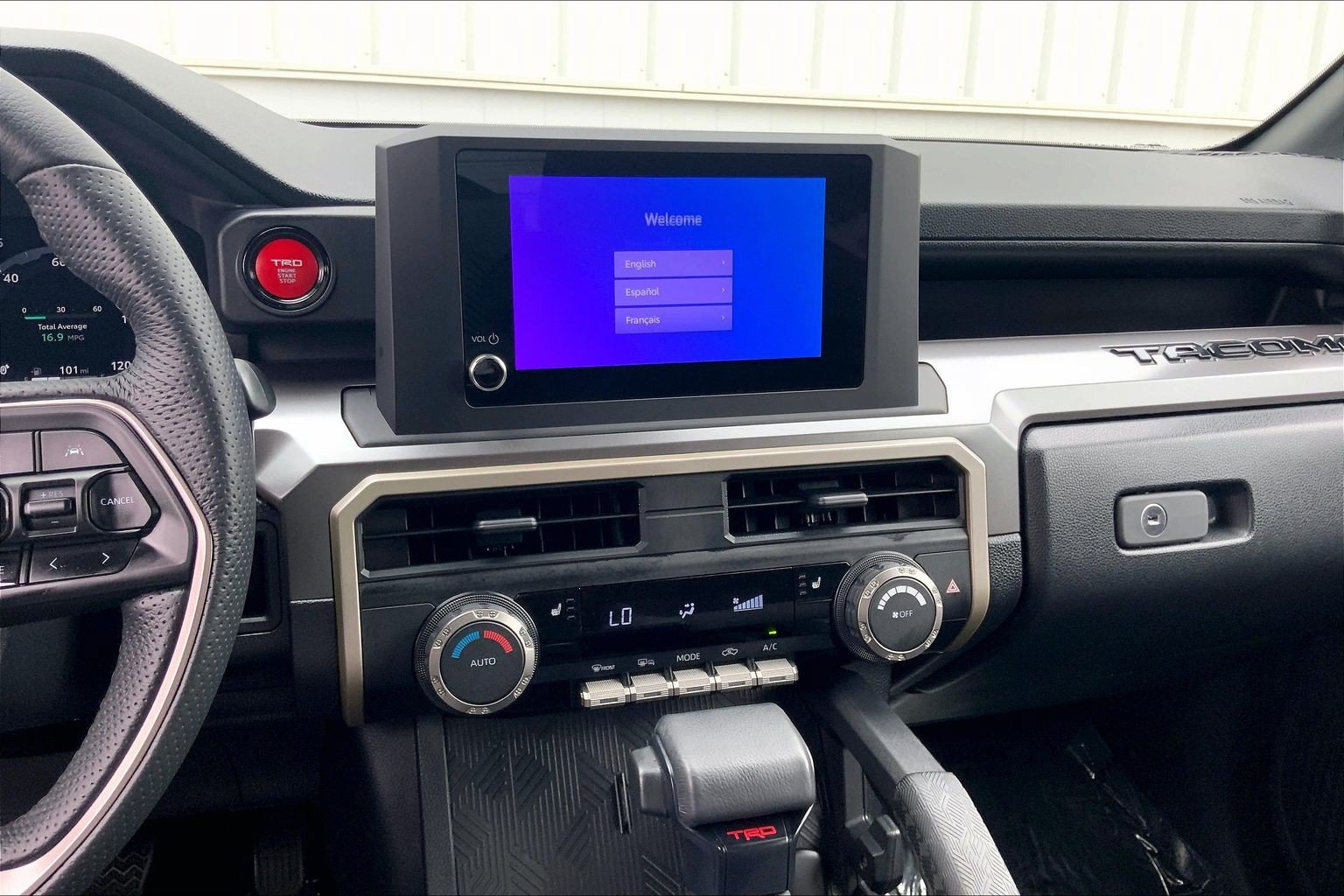 Used 2025 Toyota Tacoma TRD Off-Road AWD/4WD image 37