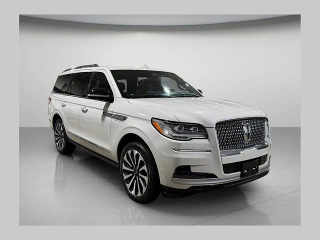 Used 2022 Lincoln Navigator Reserve video 1