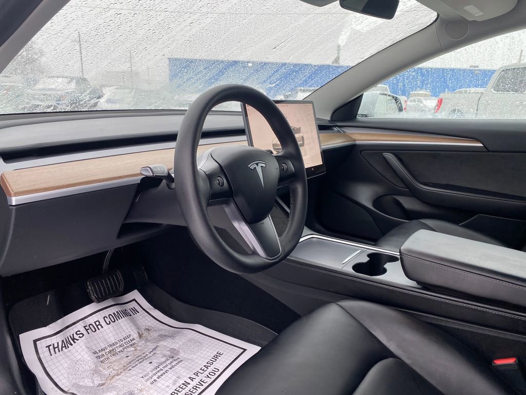 Used 2023 Tesla Model 3 Standard Range image 10