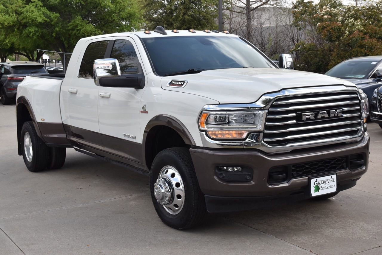 Used 2024 RAM 3500 Limited image 4