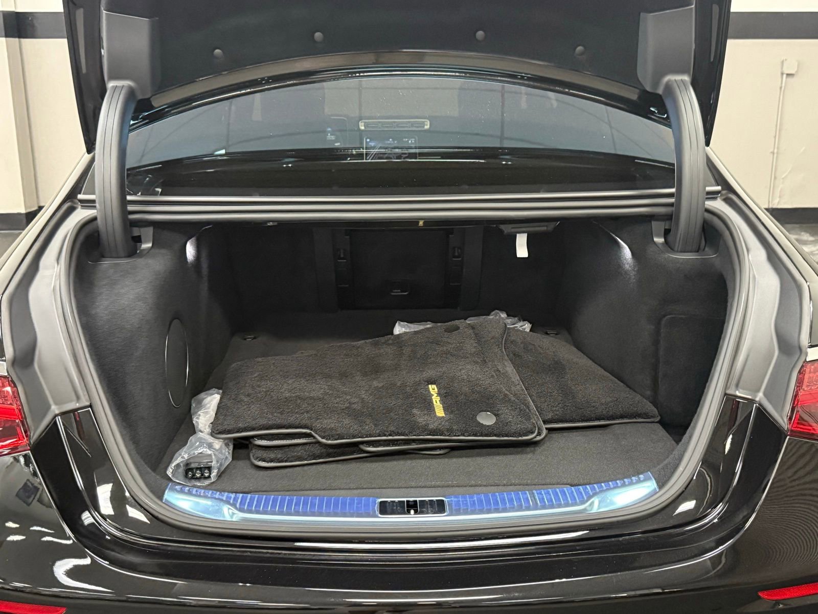 Used 2025 Mercedes-Benz S 63 AMG S image 14