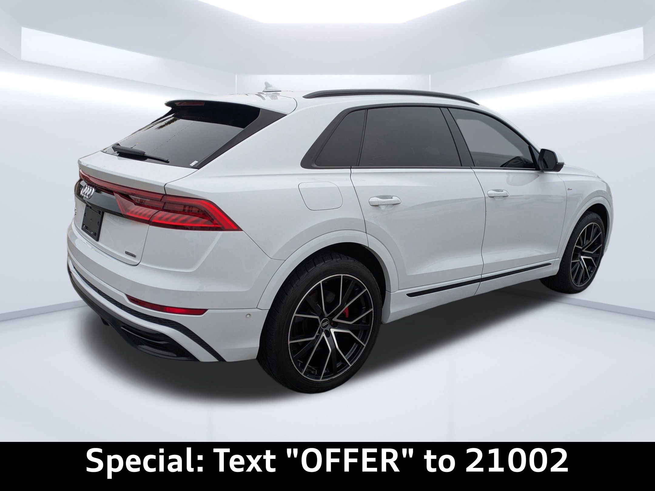 Used 2021 Audi Q8 Premium Plus w/ Premium Plus Package image 2