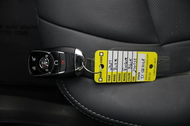 Used 2021 Buick Enclave Essence w/ LPO, Luxury Package image 7