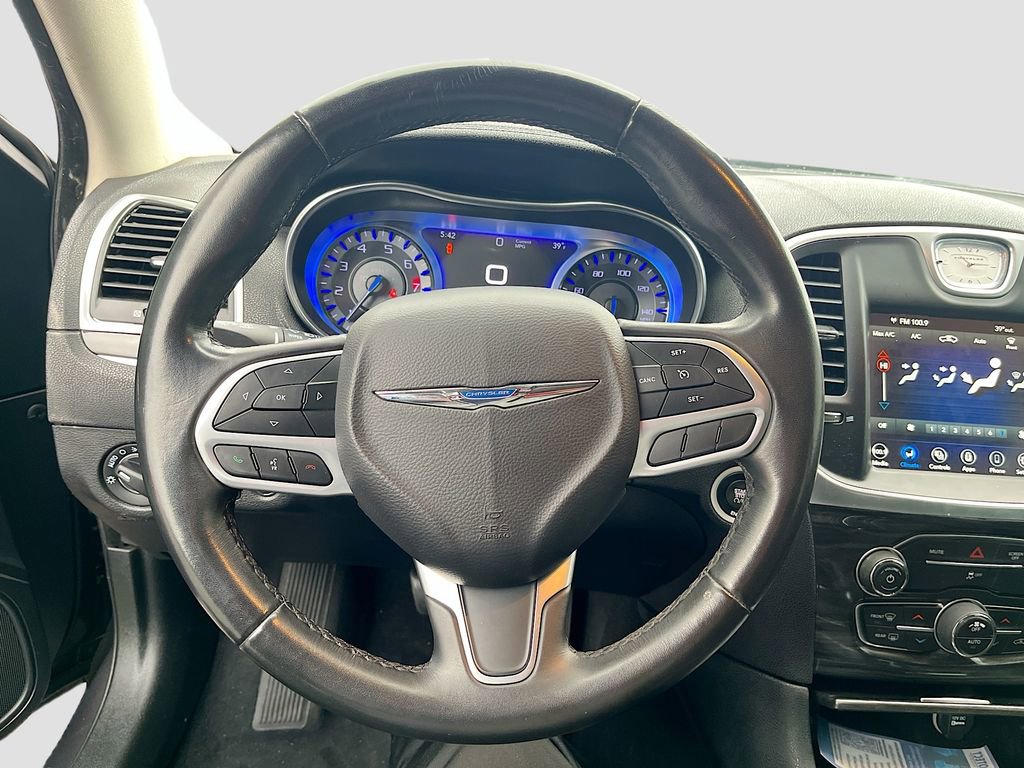 Used 2020 Chrysler 300 Touring w/ Sport Appearance Package image 11