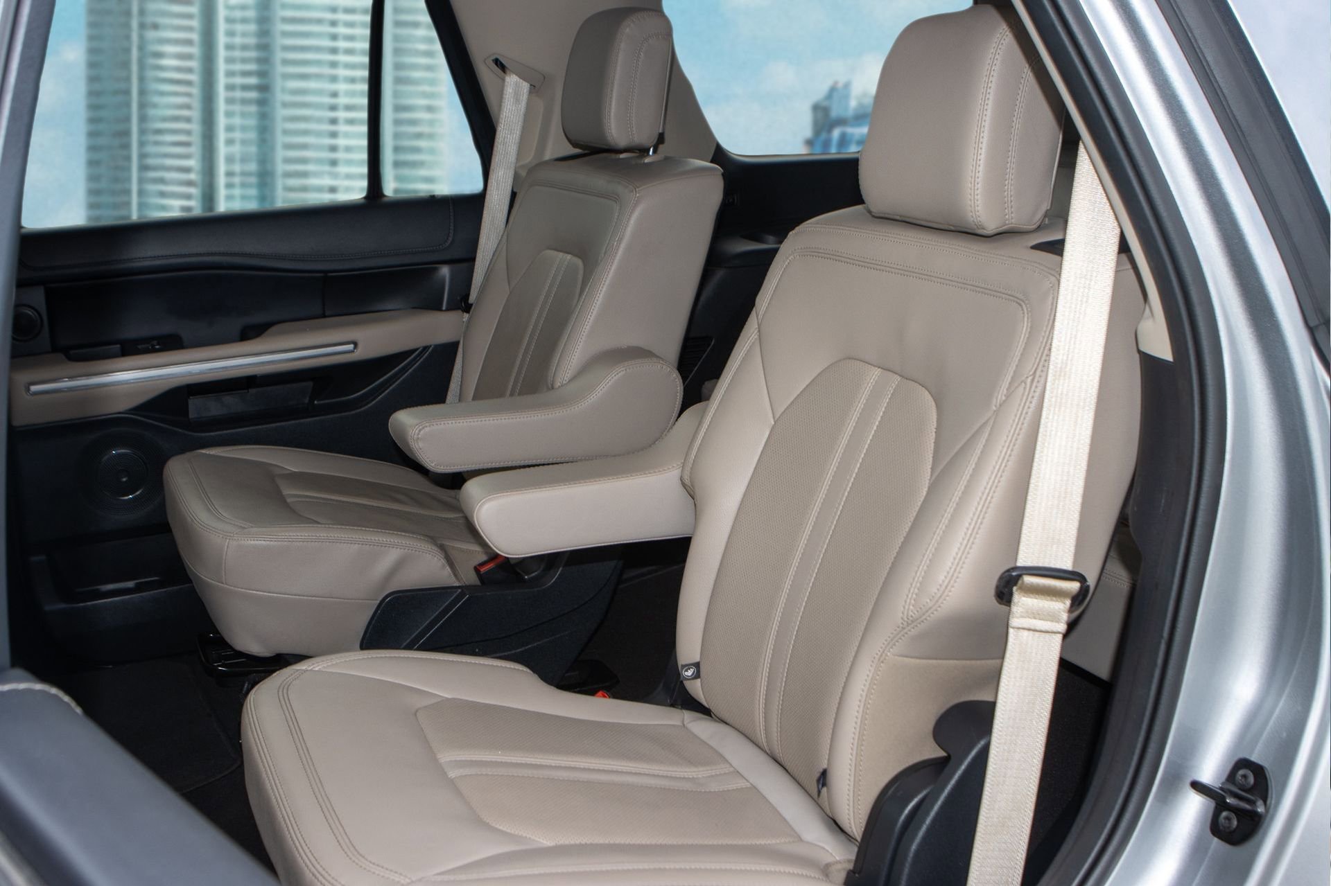 Used 2024 Ford Expedition Limited image 18