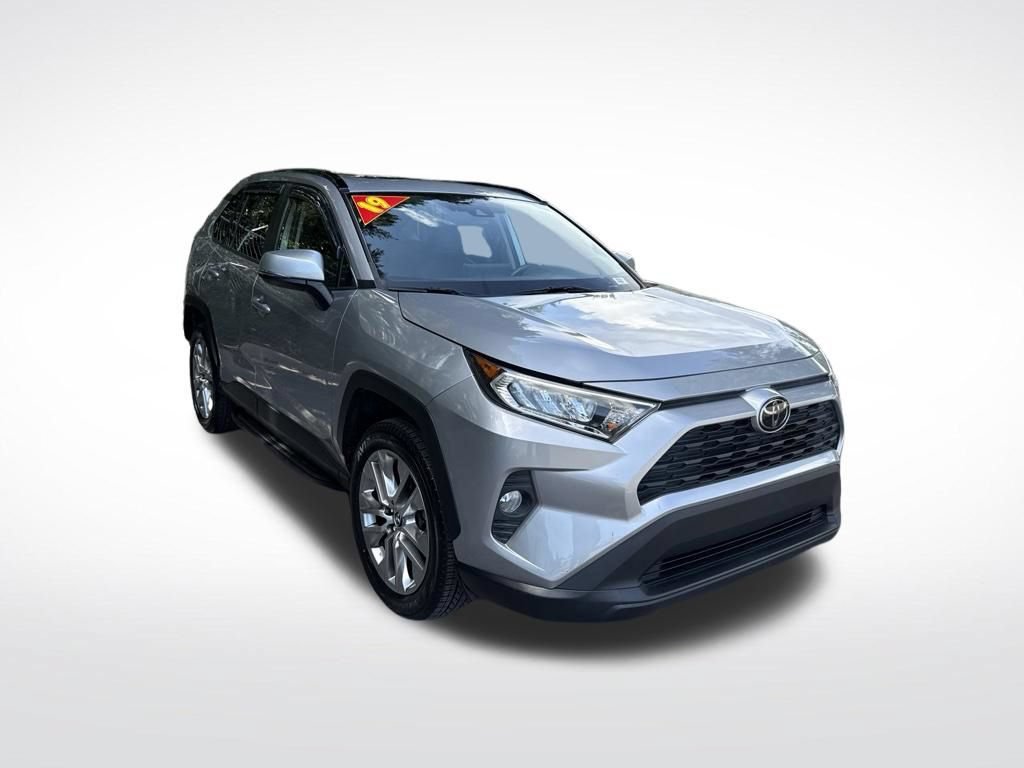 Used 2019 Toyota RAV4 XLE Premium w/ Cold Weather Package FWD image 3