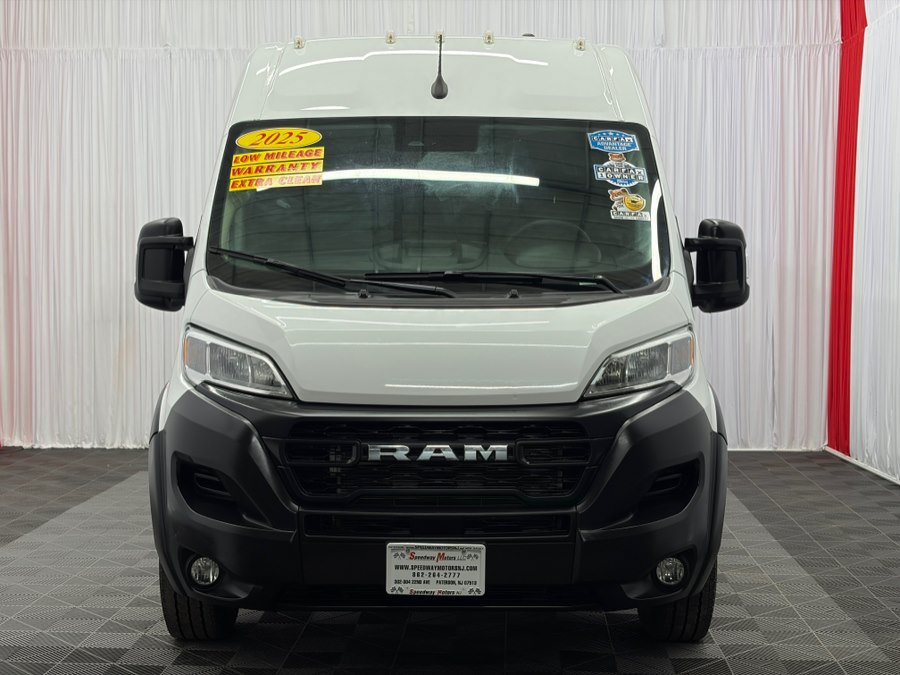 Used 2025 RAM ProMaster 2500 w/ Convenience Group FWD image 3